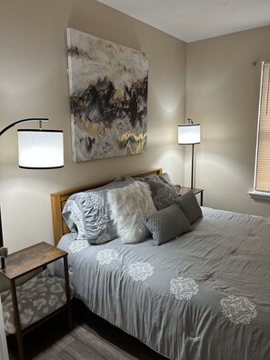 2 Schlafzimmer, Schreibtisch, Bügeleisen/Bügelbrett, kostenloses WLAN