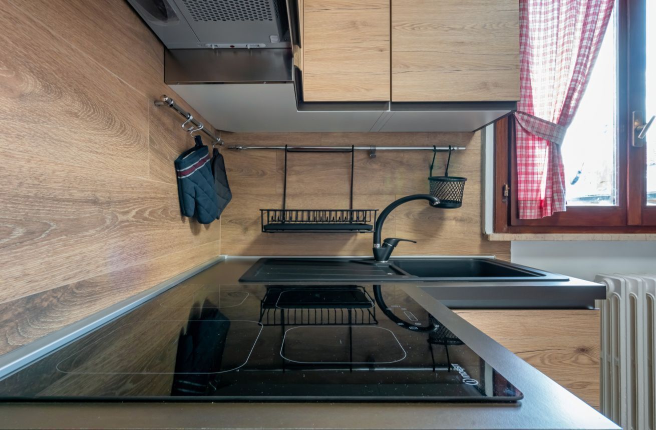 Microonde, forno, piano cottura, tostapane