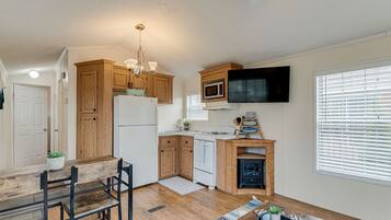 Réfrigérateur grande capacité avec congélateur, four à micro-ondes