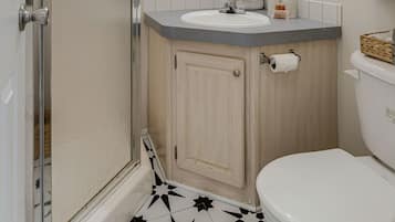 Shower, towels