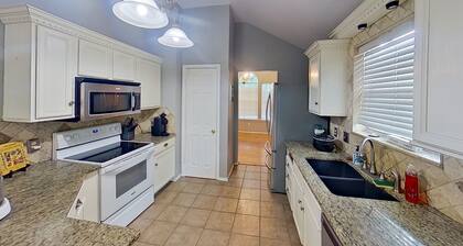 Adorable Home Away From Home in the City by the Bay