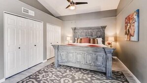 4 bedrooms, iron/ironing board, WiFi (free), bed sheets