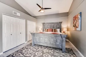 4 chambres, fer et planche à repasser, Wi-Fi gratuit, draps fournis