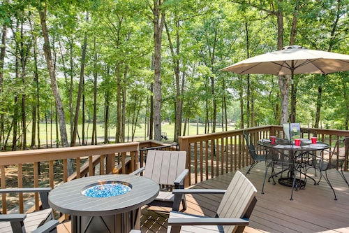 Hot Springs Village Golf Getaway w/ Deck!