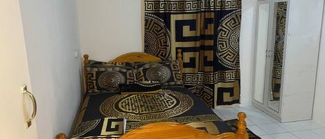 3 chambres, fer et planche Ă repasser, Wi-Fi, draps fournis