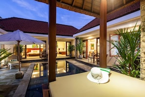 Pool - Sanur Beach Villa 3 b/room private pool (Bali)
