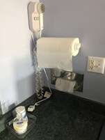 Quarto standard, 2 camas de casal | Comodidades do quarto