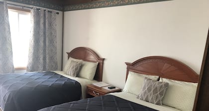 Edge Of The Woods Motel
