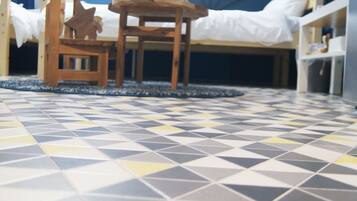 1 bedroom, desk, free WiFi, bed sheets