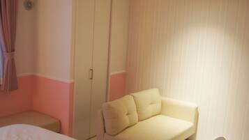 1 chambre, bureau, accès au Wi-Fi (inclus), literie fournie