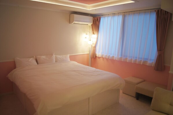 1 chambre, bureau, accĂšs au Wi-Fi (inclus), literie fournie