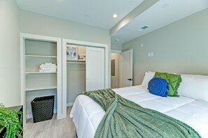 1 غرفة نوم ومكتب ومكواة/لوح كي وواي فاي مجانًا