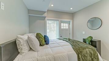 1 bedroom, desk, iron/ironing board, free WiFi