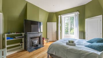 6 slaapkamers, een bureau, wifi, beddengoed