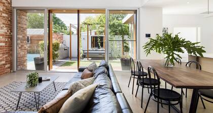 Norwood Haven- Pool + Pet Friendly + Free WiFi