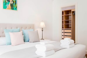 4 bedrooms, WiFi, bed sheets