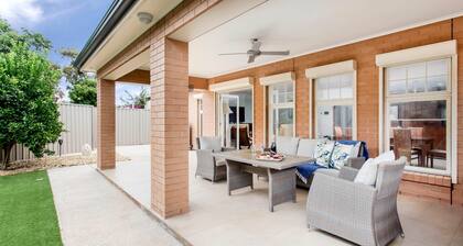 Caltowie - Goodwood, City, Cafe, Family