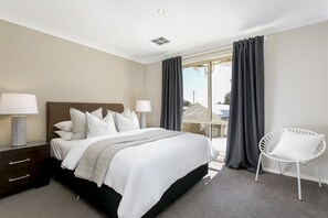 3 bedrooms, iron/ironing board, WiFi, bed sheets - Unley House - Close to the City (Unley)