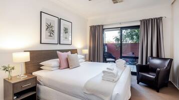 3 bedrooms, iron/ironing board, WiFi