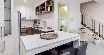 The Terrace - Adelaide Oval, Cafes, CBD, Shopping