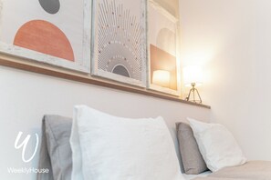 1 dormitorio, tabla de planchar con plancha, wifi gratis y ropa de cama