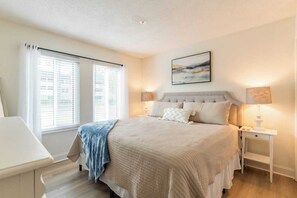2 bedrooms, iron/ironing board, travel cot, free WiFi