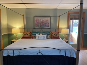 4 bedrooms, iron/ironing board, free WiFi, bed sheets -
Peaceful retreat after adventuring in the Adirondacks (Westport)