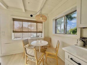 Dining - Encinitas Surf Shack w/ Private Rooftop Oasis (Encinitas)