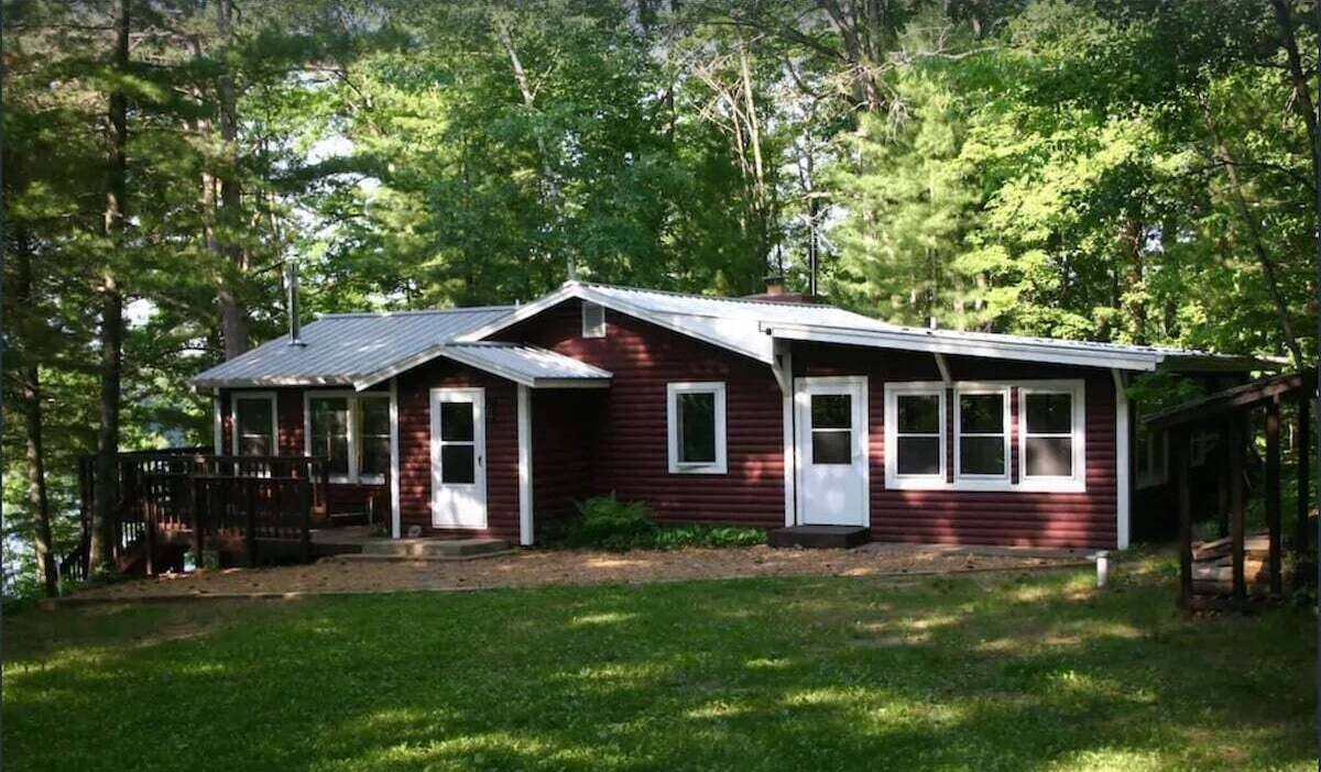 Cozy Cabin on Reed Lake Near Chippewa Flowage. Only 15 Minutes to Hayward.