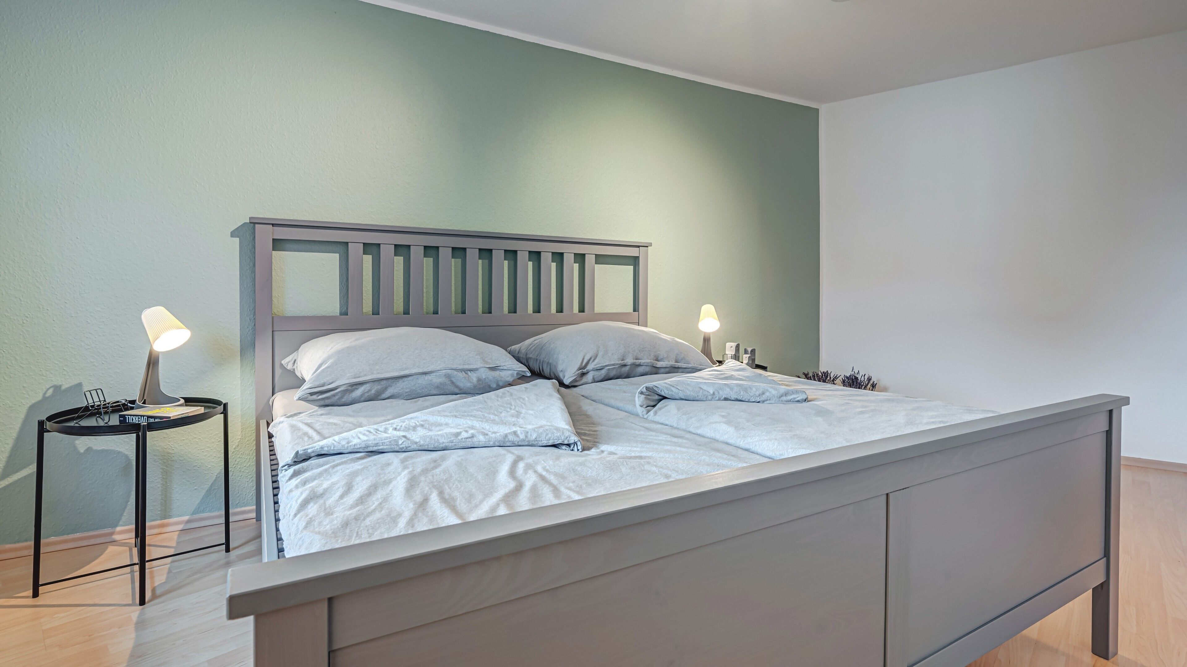 2 habitaciones, tabla de planchar con plancha y wifi gratis 