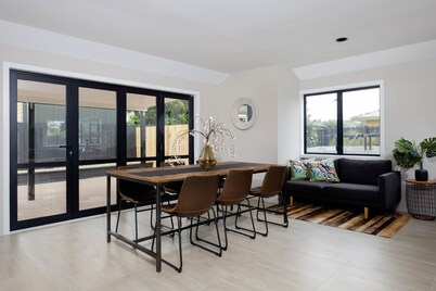 Mt Maunganui White House