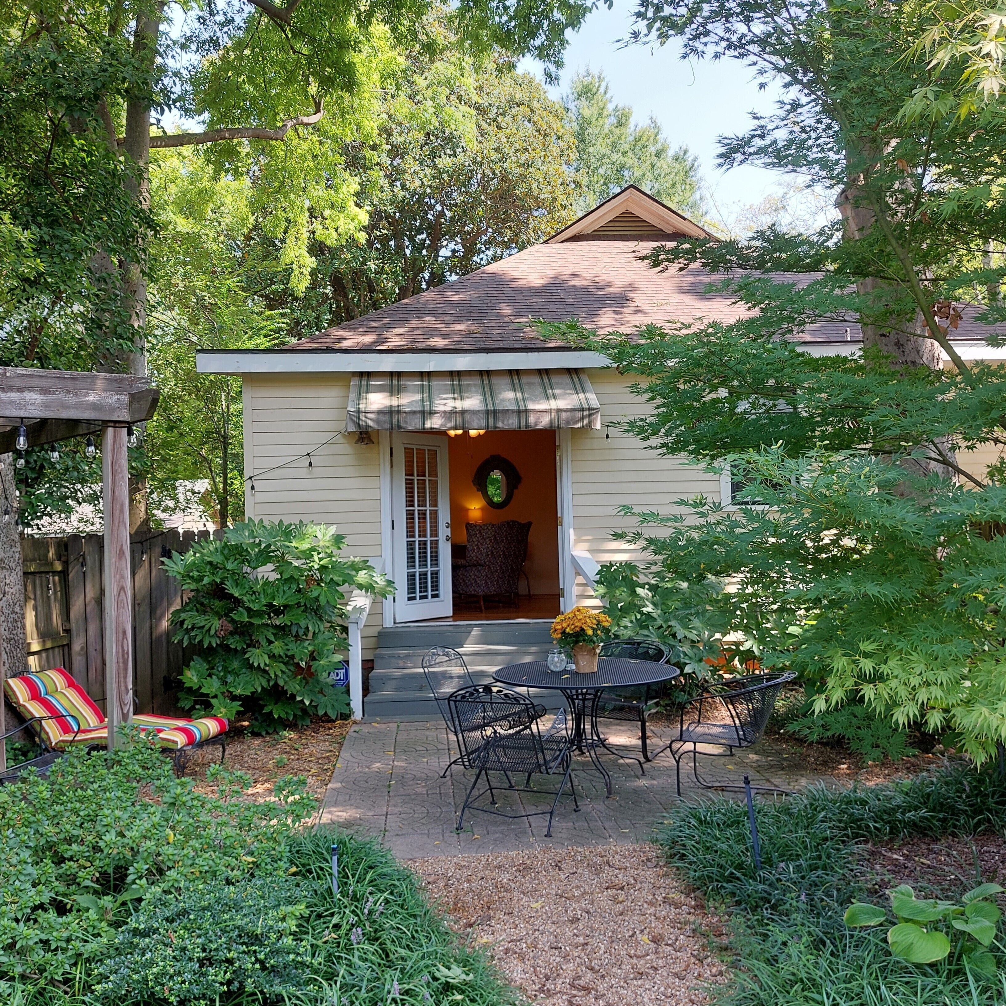 Hayward Cottage | Terrace/patio