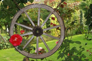 Property grounds - Apartment 'Zum Torfstecher' with Private Terrace and Wi-Fi (Wilhelmsdorf)