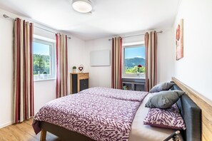 2 chambres, fer et planche à repasser, Wi-Fi gratuit, draps fournis
