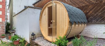 Holiday Home 'Pfälzerwald Idyll' with Private Terrace, Private Garden and Wi-Fi