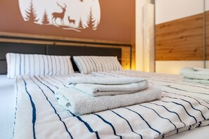 1 bedroom, iron/ironing board, free WiFi, bed sheets