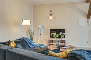 TV - Apartment 'Residenz Unter Den Linden Specht' with Wi-Fi (Mühlhausen)