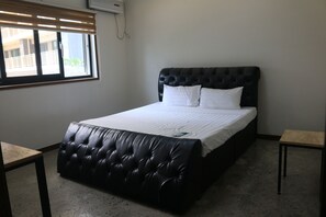 5 bedrooms, in-room safe, free WiFi - KOREGON VILLAS (Mabalacat City)