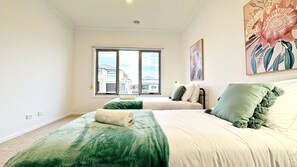 4 bedrooms, desk, iron/ironing board, free WiFi