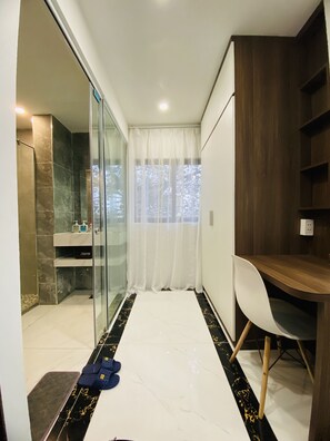 Panoramic Apartment, 2 Bedrooms, Balcony, Garden View | Bathroom | Shower, rainfall showerhead, designer toiletries, hair dryer - Art Hotel Ha Noi (Hanoi)