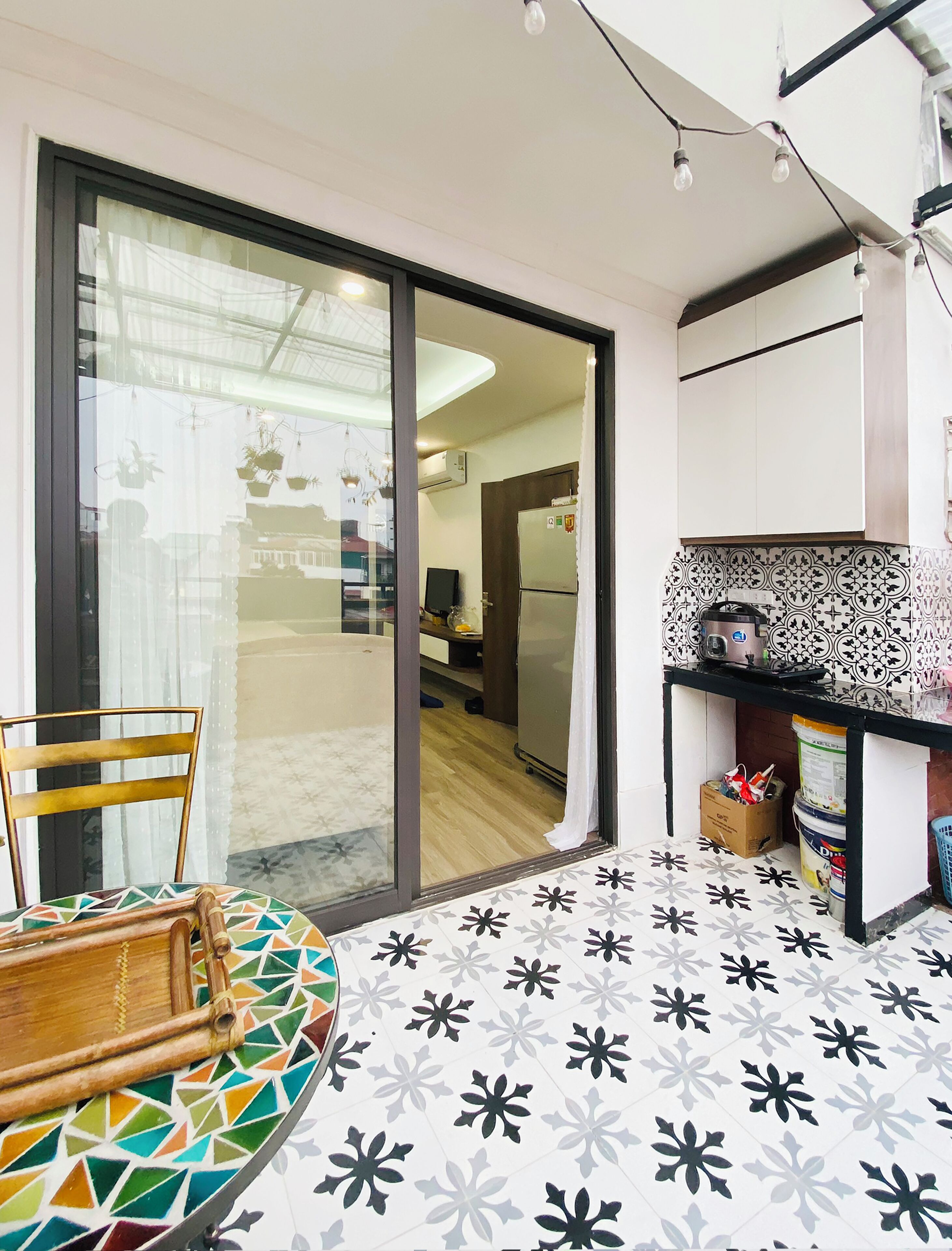 Apartamento panorâmico, 2 quartos, sacada, vista para o jardim | Cozinha privada | Frigobar, chaleira elétrica, panela elétrica de arroz