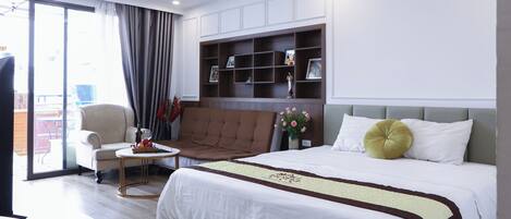 Premium bedding, in-room safe, individually furnished, desk