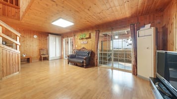 Basic Room, 2 Bedrooms (Jasmine) | 1 bedroom, free WiFi