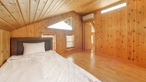 Basic Room, 2 Bedrooms (Jasmine)