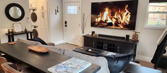 Dean's Garage: Car-Shop Themed Luxury Small Home, Central Auburn