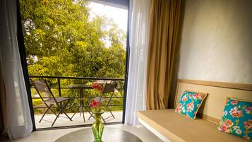 Minibar, Zimmersafe, individuell dekoriert, individuell eingerichtet