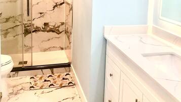 Comfort Single Room | Bathroom