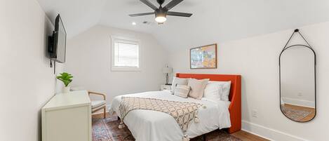 3 chambres, fer et planche à repasser, Wi-Fi, draps fournis