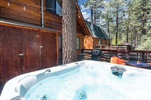 Baignoire à remous extérieure