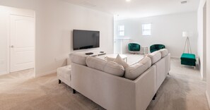 Maison, 6 chambres | Coin séjour